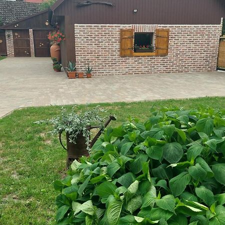 U Gosi Zator Villa ภายนอก รูปภาพ