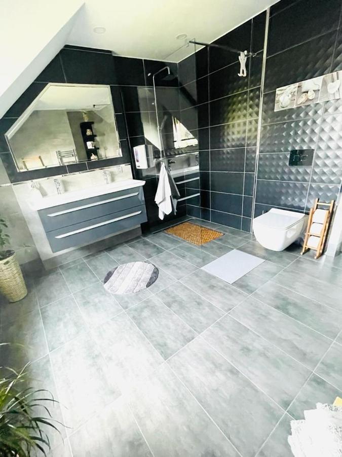 U Gosi Zator Villa ภายนอก รูปภาพ