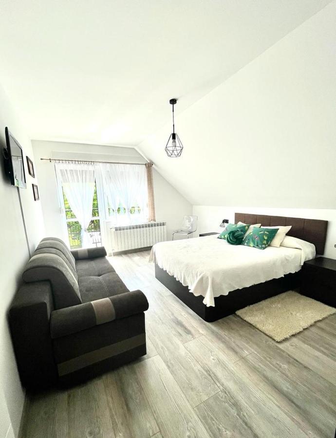 U Gosi Zator Villa ภายนอก รูปภาพ