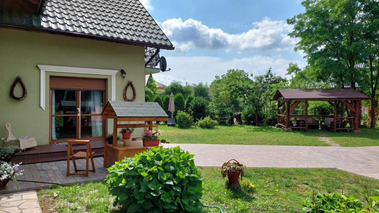 U Gosi Zator Villa ภายนอก รูปภาพ