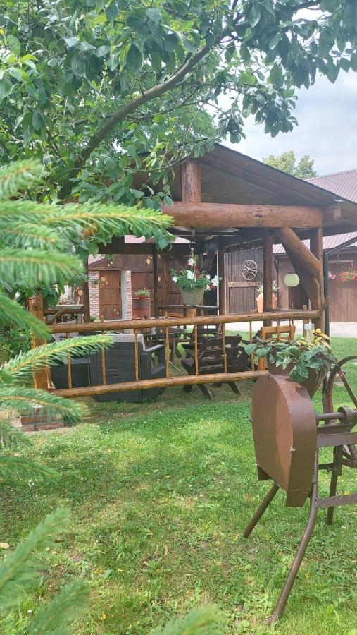 U Gosi Zator Villa ภายนอก รูปภาพ